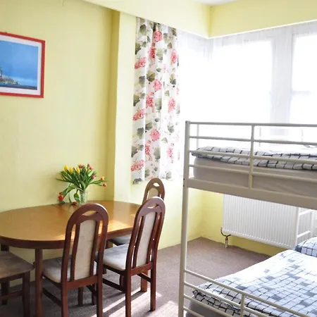 Pestalozza Homestay *